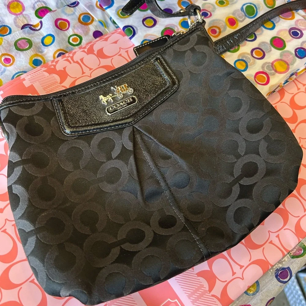 MADISON OP ART SATEEN FASHION SWINGPACK 🖤 - Picture 2 of 6